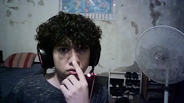 Snapshot of Emv2 chatting on 27, 2, 2025 Emv2 online show from 27, 2, 2025