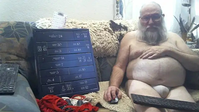 SexySantaC online show from 2, 12, 2025