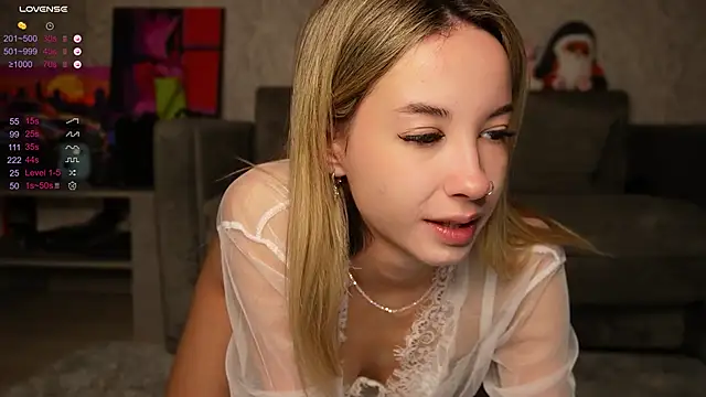 EmelyBenz online show from 4, 11, 2025