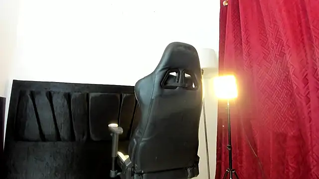 Snapshot of Evan_stoner chatting on 18, 10, 2025 Evan stoner online show from 18, 10, 2025