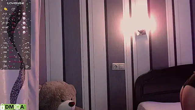 Snapshot of _Amelle_ chatting on 21, 2, 2025 Amelle online show from 21, 2, 2025