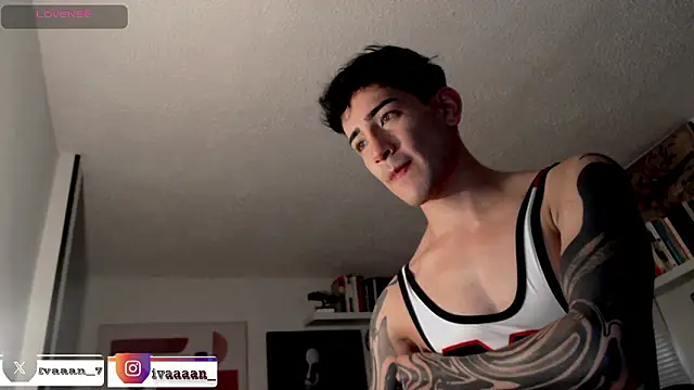 Snapshot of ivaaaan_ chatting on 2, 3, 2026 ivaaaan online show from 2, 3, 2026