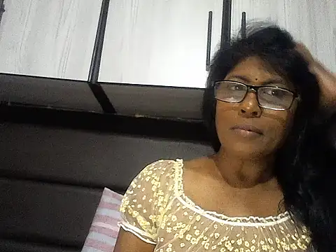 Snapshot of MsAttitude chatting on 30, 10, 2025 MsAttitude online show from 30, 10, 2025