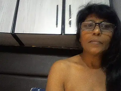 Snapshot of MsAttitude chatting on 20, 11, 2025 MsAttitude online show from 20, 11, 2025