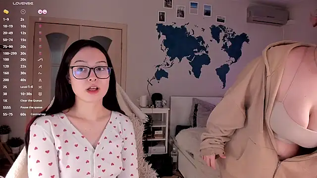 Snapshot of LisaLaas chatting on 8, 2, 2025 LisaLaas online show from 8, 2, 2025