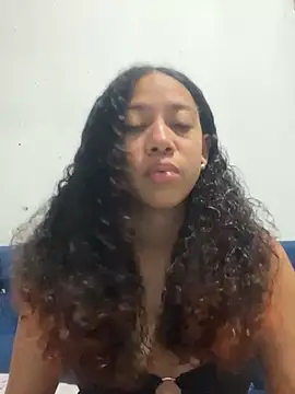 Snapshot of Miley_and_Vash chatting on 26, 1, 2025 Miley and Vash online show from 26, 1, 2025