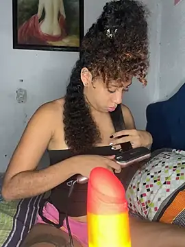 Snapshot of Miley_and_Vash chatting on 7, 3, 2025 Miley and Vash online show from 7, 3, 2025