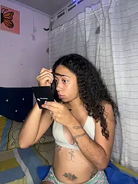 Snapshot of Miley_and_Vash chatting on 20, 10, 2025 Miley and Vash online show from 20, 10, 2025