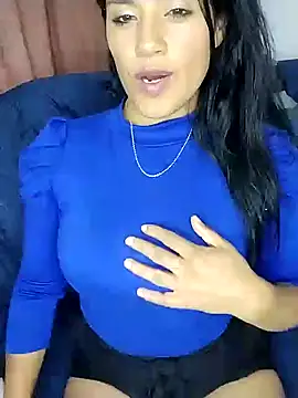 zhayra rose online show from 2, 2, 2025