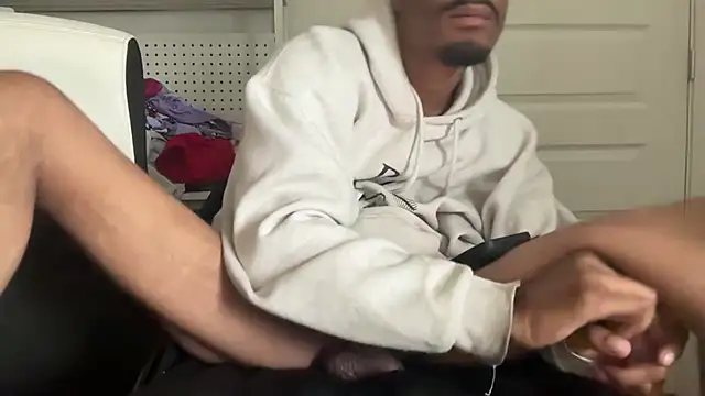 Snapshot of trueking01 chatting on 23, 10, 2025 trueking01 online show from 23, 10, 2025