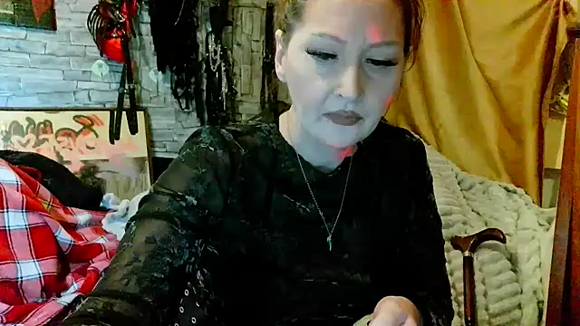 dominatrixredsonyja online show from 7, 2, 2026