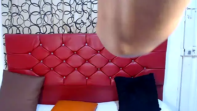 Snapshot of dirtydolltsx chatting on 10, 10, 2025 dirtydolltsx online show from 10, 10, 2025