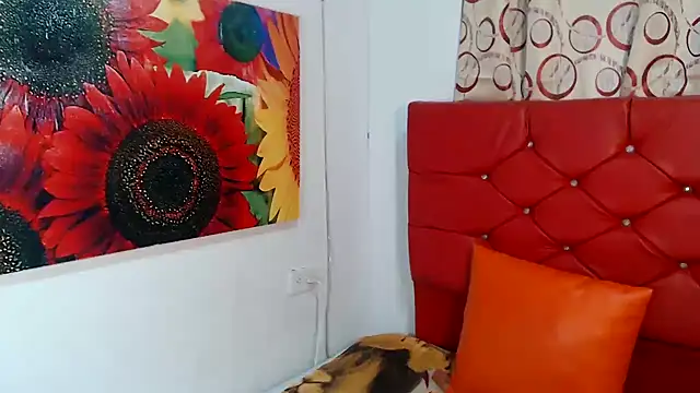 Snapshot of dirtydolltsx chatting on 8, 11, 2025 dirtydolltsx online show from 8, 11, 2025