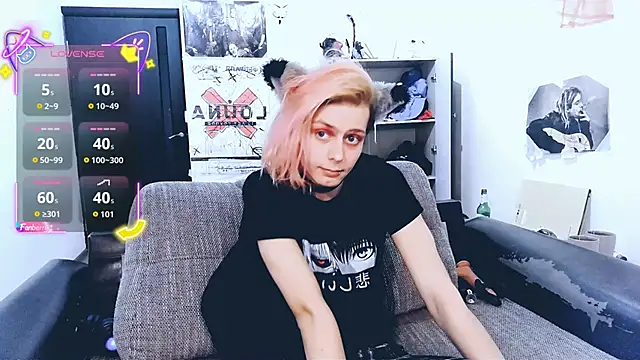 Snapshot of Littlepinkcat chatting on 9, 10, 2025 Littlepinkcat online show from 9, 10, 2025