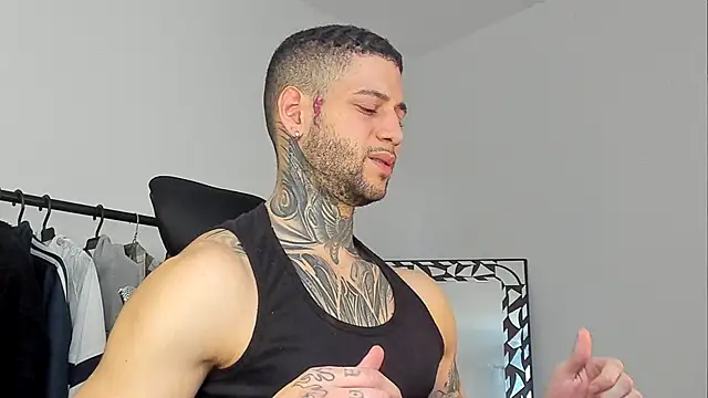 Snapshot of _jamesleandros1 chatting on 25, 10, 2025 jamesleandros1 online show from 25, 10, 2025