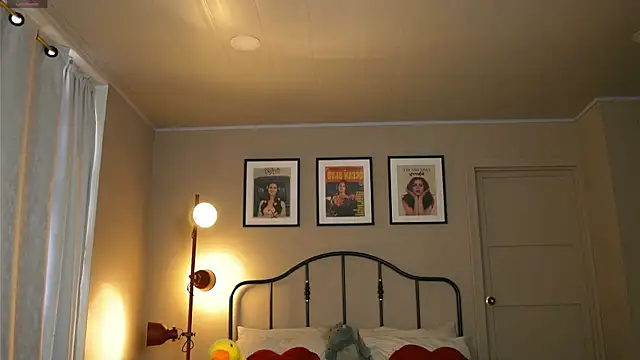 Snapshot of julesbennet chatting on 11, 3, 2025 julesbennet online show from 11, 3, 2025