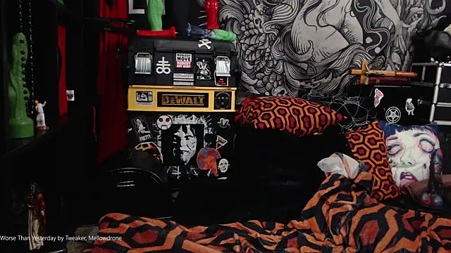 Silentmary online show from 28, 1, 2025