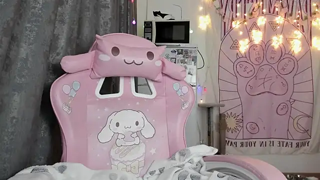 Holy420lolii online show from 21, 3, 2025