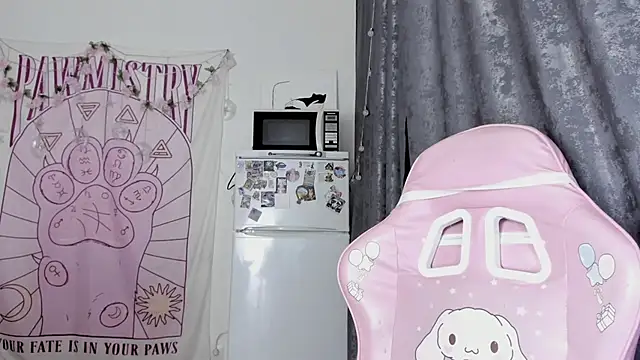 Holy420lolii online show from 12, 9, 2025