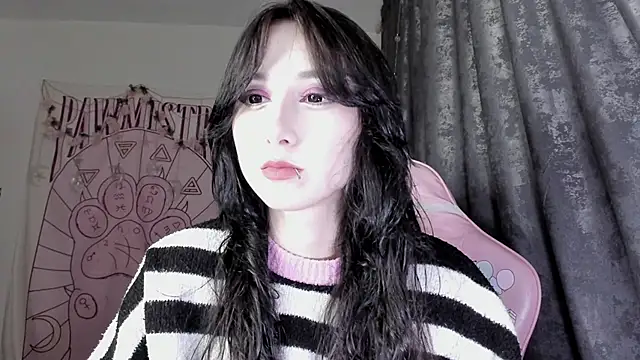 Holy420lolii online show from 20, 9, 2025