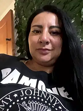 Abril Luv online show from 14, 2, 2025