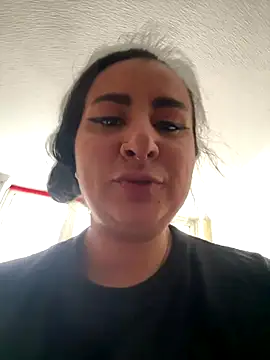 Abril Luv online show from 14, 11, 2025