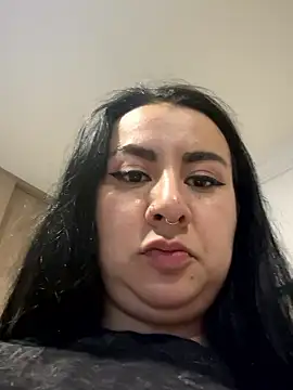 Abril Luv online show from 1, 12, 2025