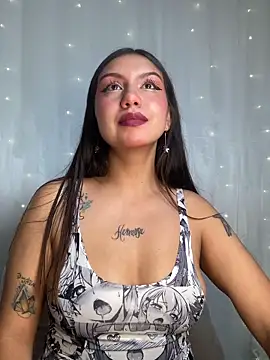 Snapshot of Cinnamon_Meow chatting on 18, 11, 2025 Cinnamon Meow online show from 18, 11, 2025