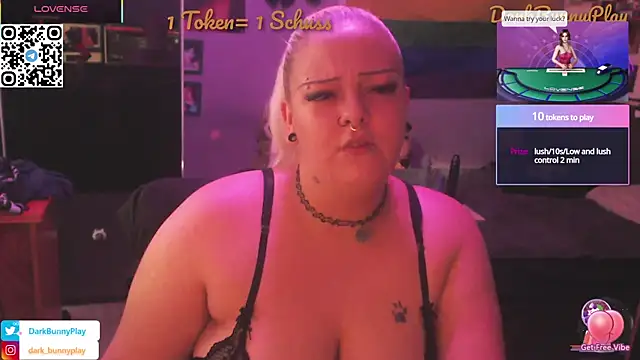 Snapshot of DarkBunnyPlay chatting on 13, 11, 2025 DarkBunnyPlay online show from 13, 11, 2025