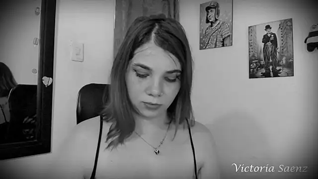 victoriaasaenz  online show from 13, 2, 2025