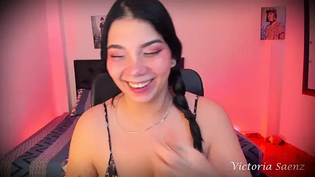 victoriaasaenz  online show from 19, 9, 2025