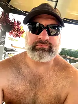 Snapshot of fat_cock_4_you chatting on 3, 10, 2025 fat cock 4 you online show from 3, 10, 2025