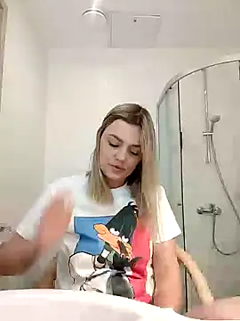 KrissSexi online show from 14, 2, 2025
