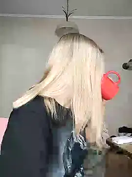 KrissSexi online show from 19, 2, 2025