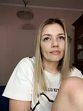 KrissSexi online show from 28, 2, 2025