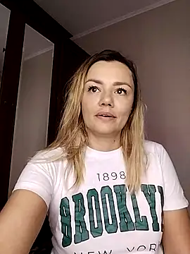 KrissSexi online show from 23, 10, 2025