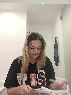 KrissSexi online show from 9, 11, 2025