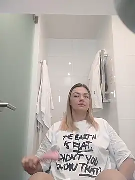 KrissSexi online show from 11, 11, 2025