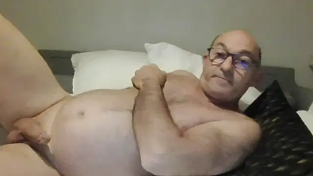 Snapshot of chrichri38@xh chatting on 13, 2, 2025 chrichri38xh online show from 13, 2, 2025