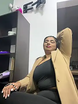 ZiaCalifa online show from 6, 1, 2025