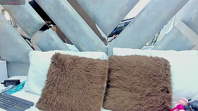 Snapshot of ZiaCalifa chatting on 20, 10, 2025 ZiaCalifa online show from 20, 10, 2025