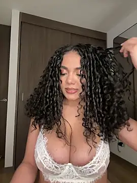 Snapshot of Mariecurl chatting on 31, 10, 2025 Mariecurl online show from 31, 10, 2025