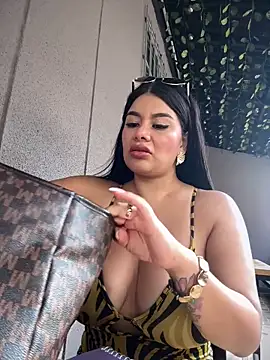 Insane Issa online show from 2, 3, 2026