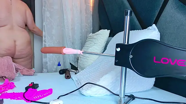 Snapshot of NathaxaLeans chatting on 11, 10, 2025 NathaxaLeans online show from 11, 10, 2025