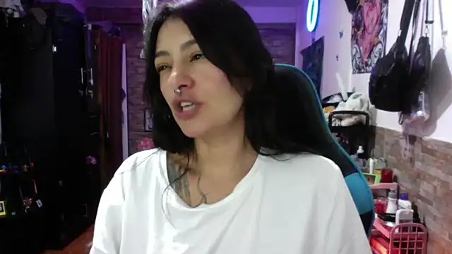 AngelaQueen  online show from 16, 1, 2026