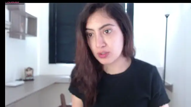 Snapshot of MIYESSI chatting on 9, 2, 2025 MIYESSI online show from 9, 2, 2025