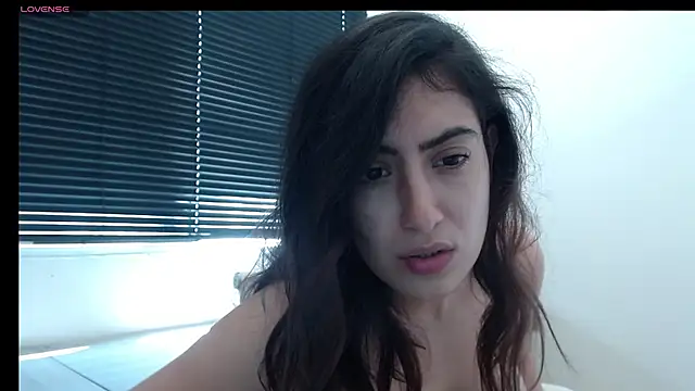 Snapshot of MIYESSI chatting on 19, 2, 2025 MIYESSI online show from 19, 2, 2025