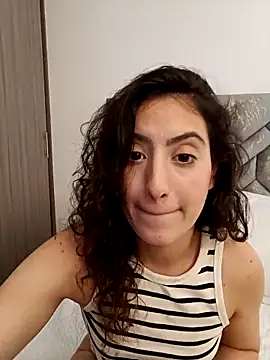 Snapshot of MIYESSI chatting on 10, 11, 2025 MIYESSI online show from 10, 11, 2025