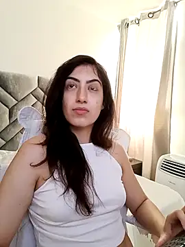 Snapshot of MIYESSI chatting on 30, 11, 2025 MIYESSI online show from 30, 11, 2025