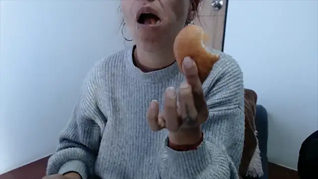 Snapshot of KaiicyQuuen chatting on 13, 3, 2025 KaiicyQuuen online show from 13, 3, 2025